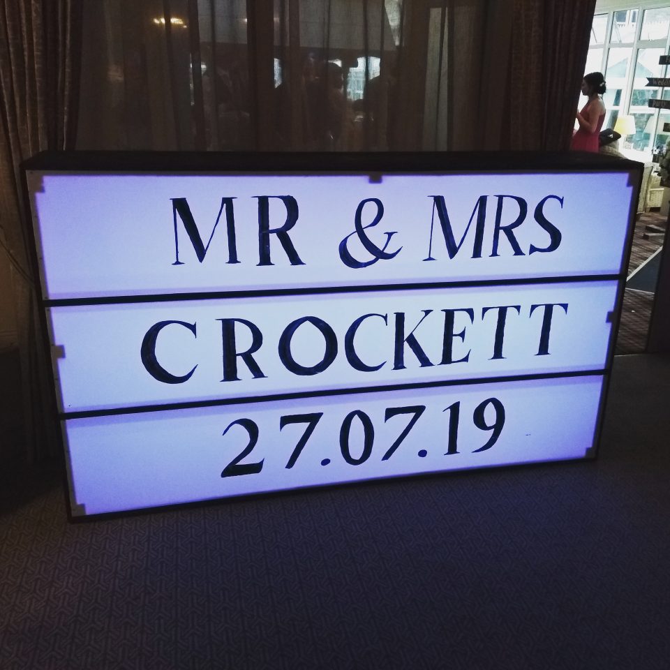 Mr and Mrs illuminated wedding sign